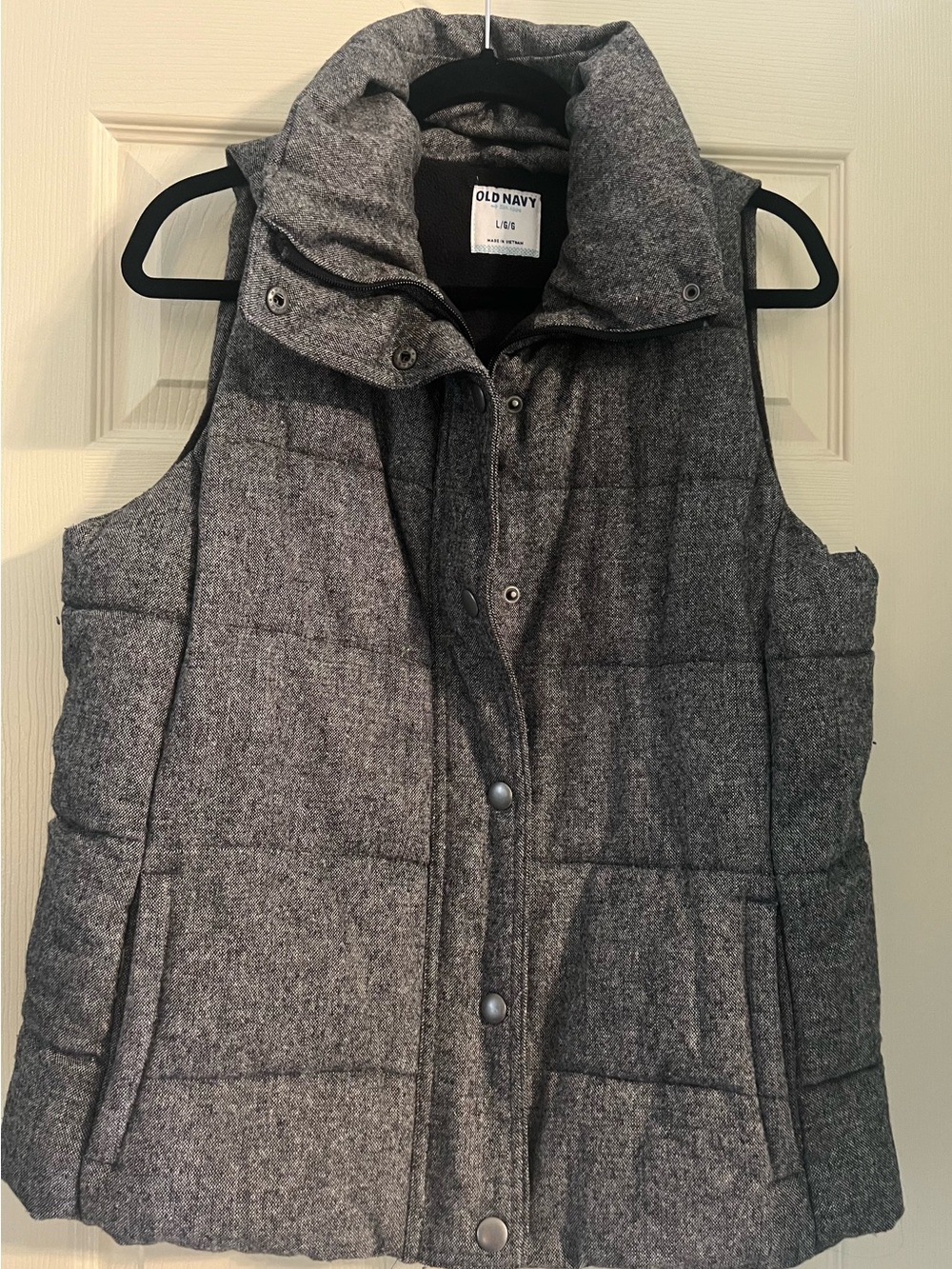 Old Navy Women's Heather Gray Quilted Puffer Vest